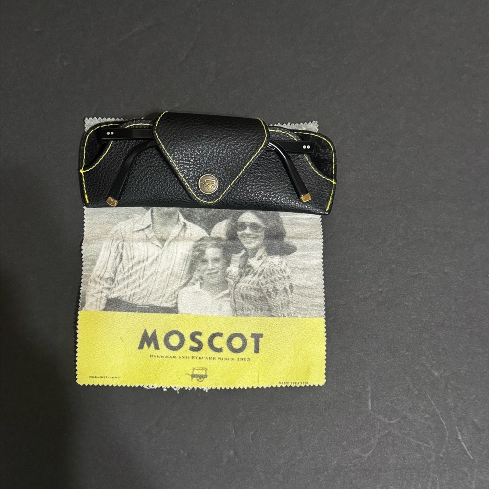 MOSCOT | UNISEX I Eyeglasses I Style: Arthur I Black I Includes Case & Cloth